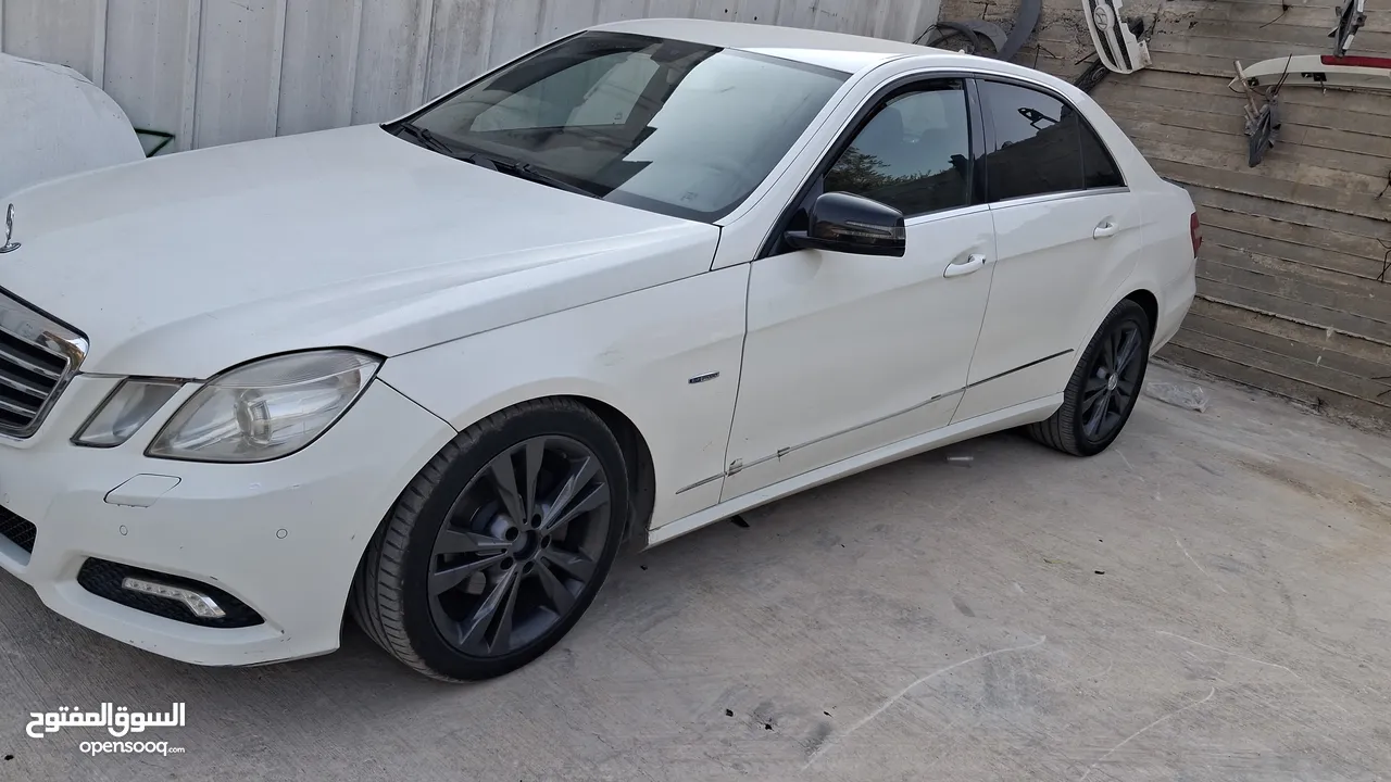 مرسيدس اي 200 2012