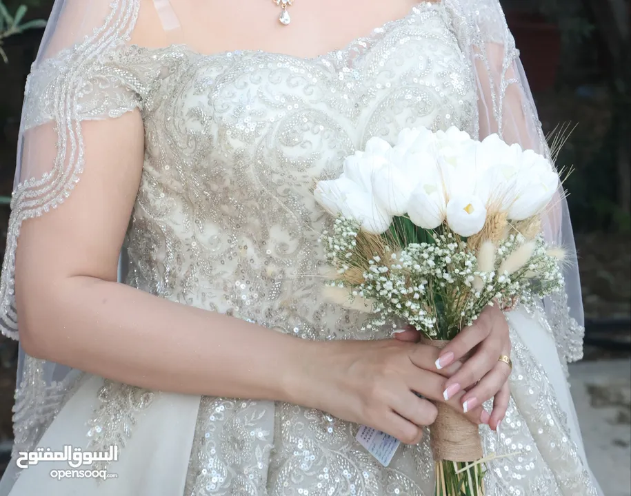 فستان زفاف للبيع