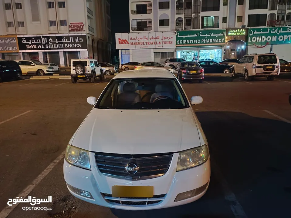 Nissan sunny Corian 2010 model