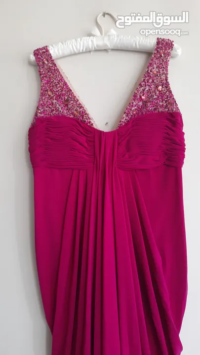 فستان طويل رسمي فوشيا اللون مستعمل للبيع size L