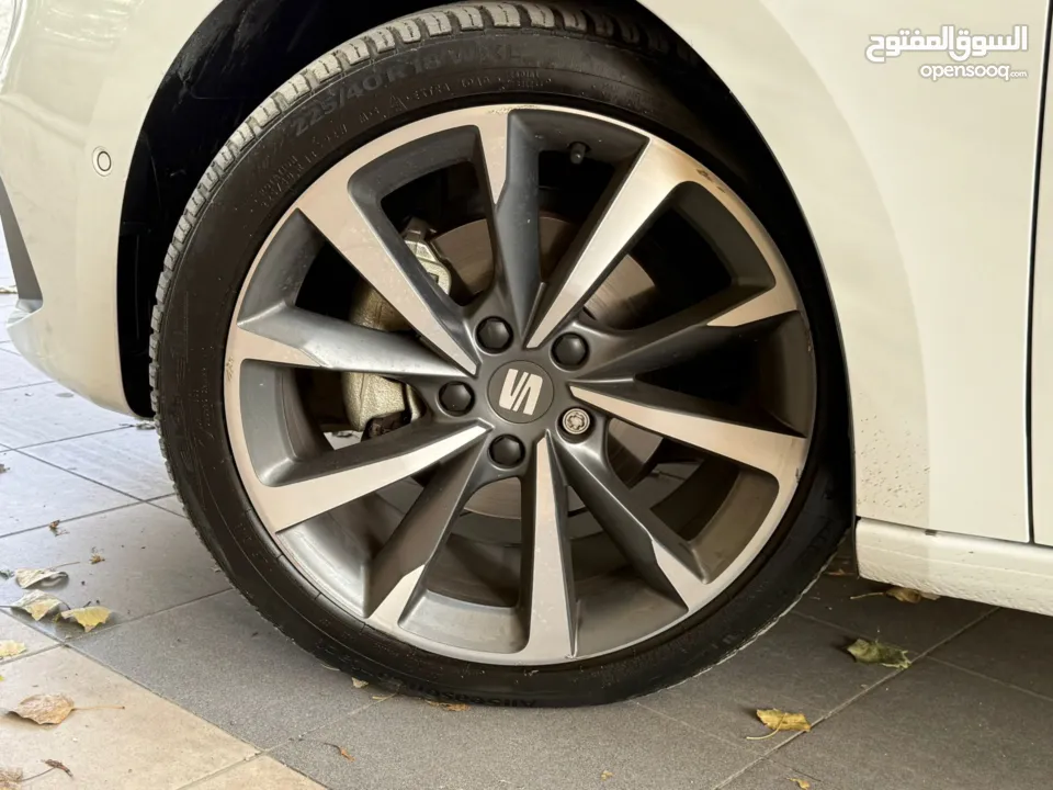 سيات ليون fr 2021 بلاك ادشن فل مسكرر ولا جرام بويه عداد 30 الف بسعر المميزز جدا