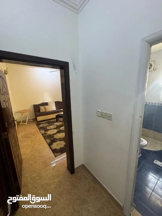 شقة مفروشه غرفة وصاله بالغبرة Furnished apartment room and hall in Ghubrah