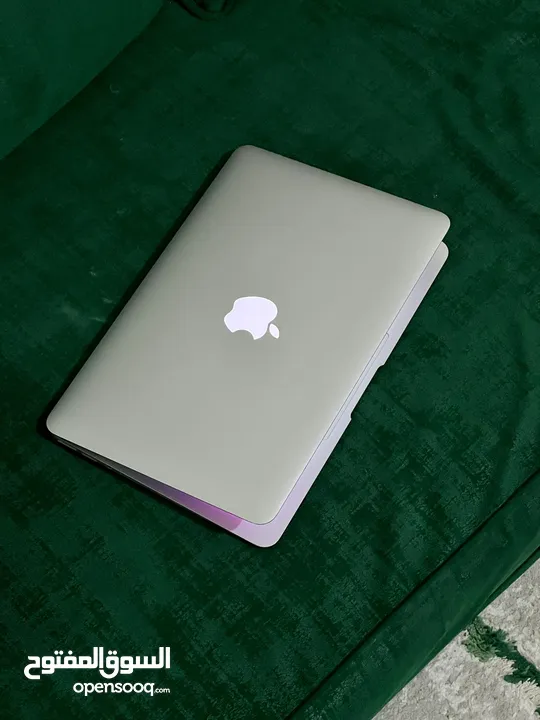 Macbook air 11 inch 2015  4/128 Core i5