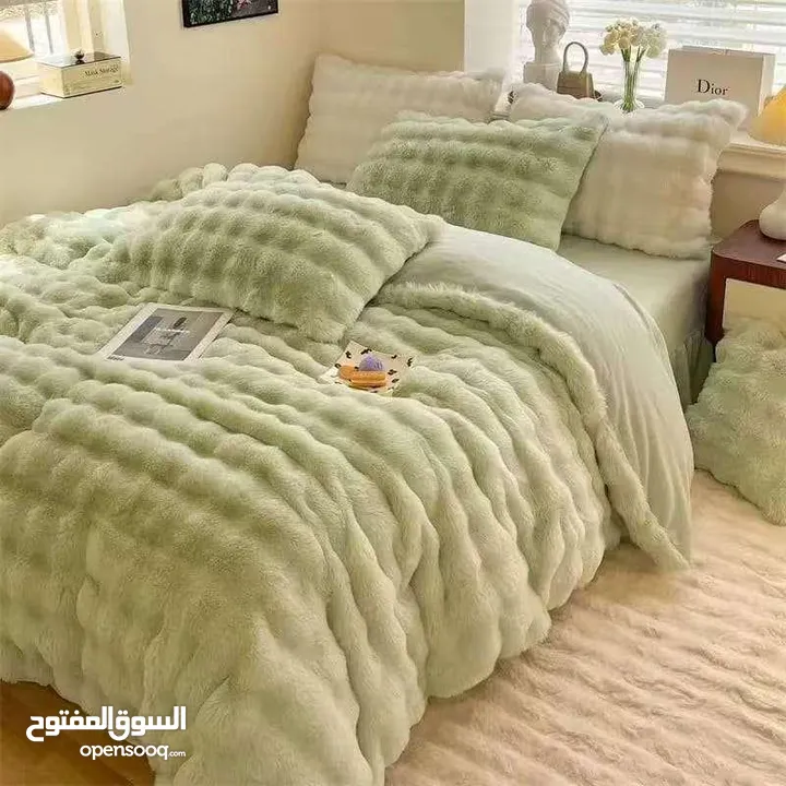شرشف تخت مجوّز فرو – نعومة وفخامة بدفء ولا أروع! الشتاء عالابواب ولازمنا ألوان حلوة ودافئة