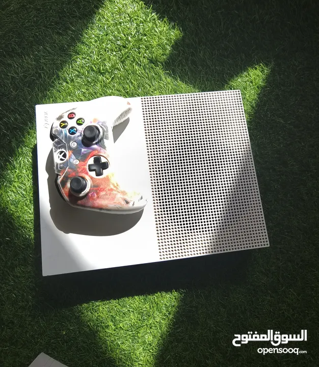 للبيع: Xbox One S  حالة ممتازة ونظيف جدًا  السعر: 680 شيكل فقط  الموقع: نابلس