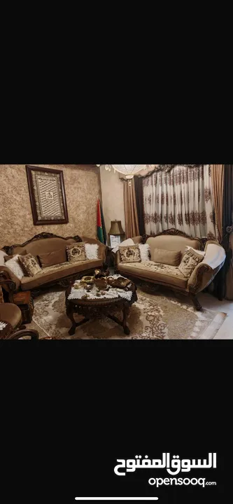 طقم كنب مع غرفة سفرة وغرفة نوم للبيع