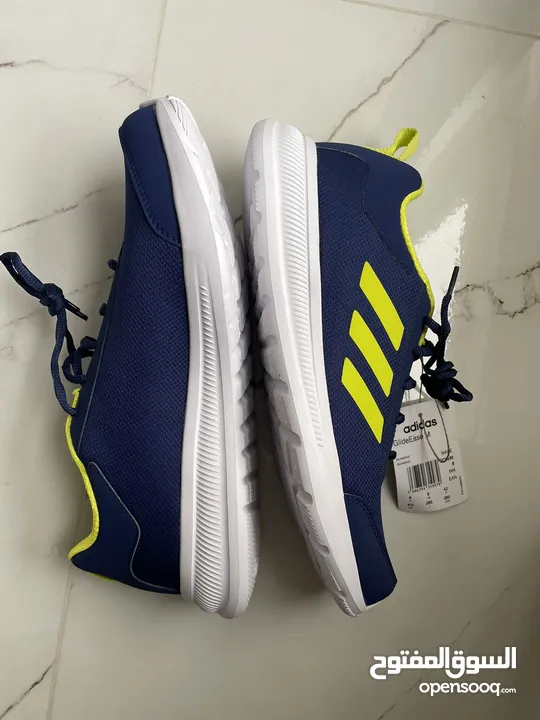Adidas shoes glide ease size 42
