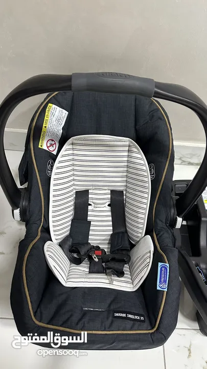كارسيت Graco مع قاعدة