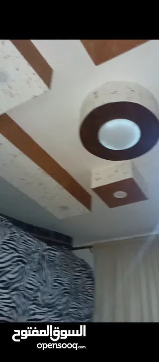 عمارة قابلة للاستثمار للبيع  بسعر مغري جدا..بداعي السفر مفصلة من اربع طوابق وروف سوبر سوبر ديلوكس