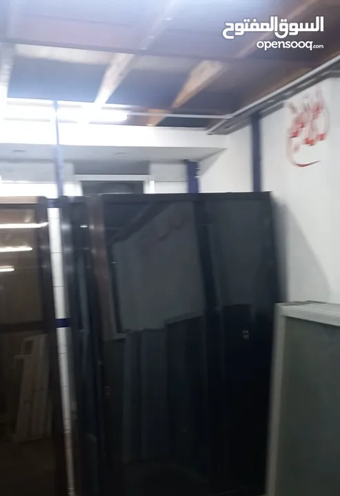 نشتري نشتري نشتري جميع انواع الشبابيك المنيوم والبواب الخشب والحديد والمطابخ والكرميد والسكراب واطقم