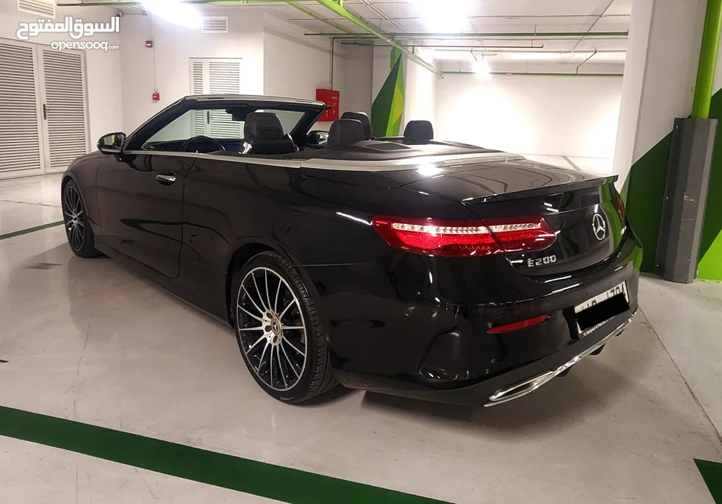 مرسيدس Convertible  E200 AMG لون اسود موديل 2018 وارد الوكاله بحاله ممتازة-بنزين