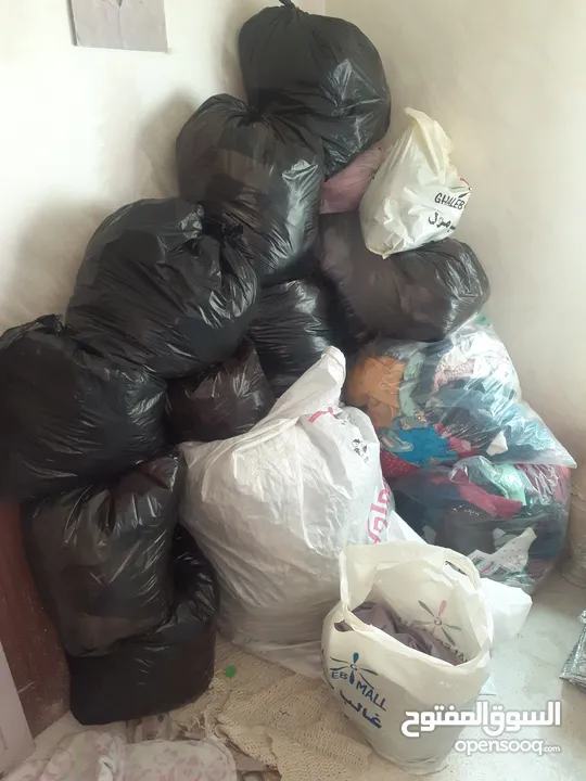 ملابس صيفي شتوي مشكل