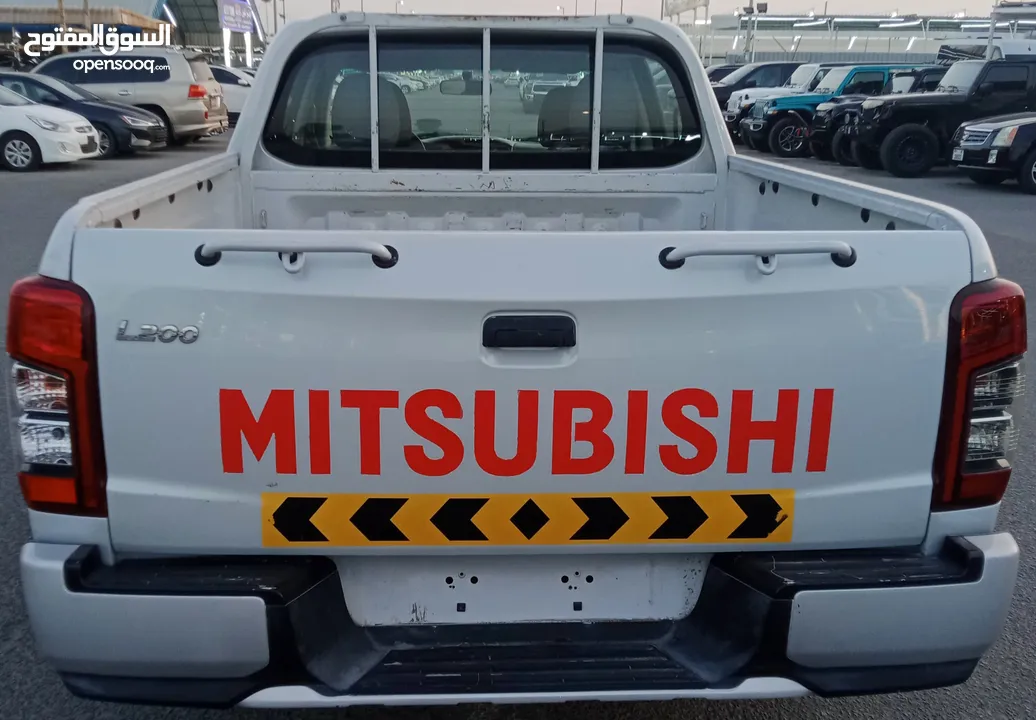 Mitsubishi L200 V4 2.4L Pickup 4X2 Model 2019