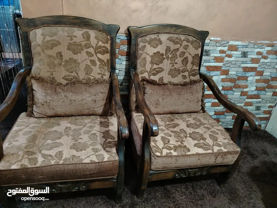 طقم كنب.......