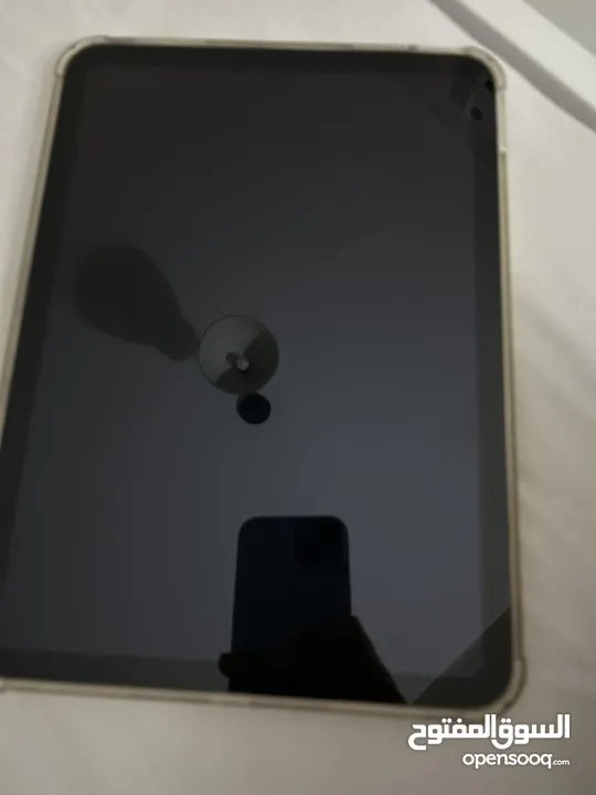 ‏iPad للبيع ما كم سنة iPad العاشر  