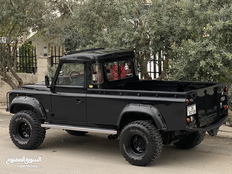 Land rover defender 110 لاند روفر ديفيندر