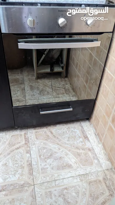 طقم built in بلت ان Ariston ارستون غاز وفرن وشفاط 60 سم اقرا الاعلان