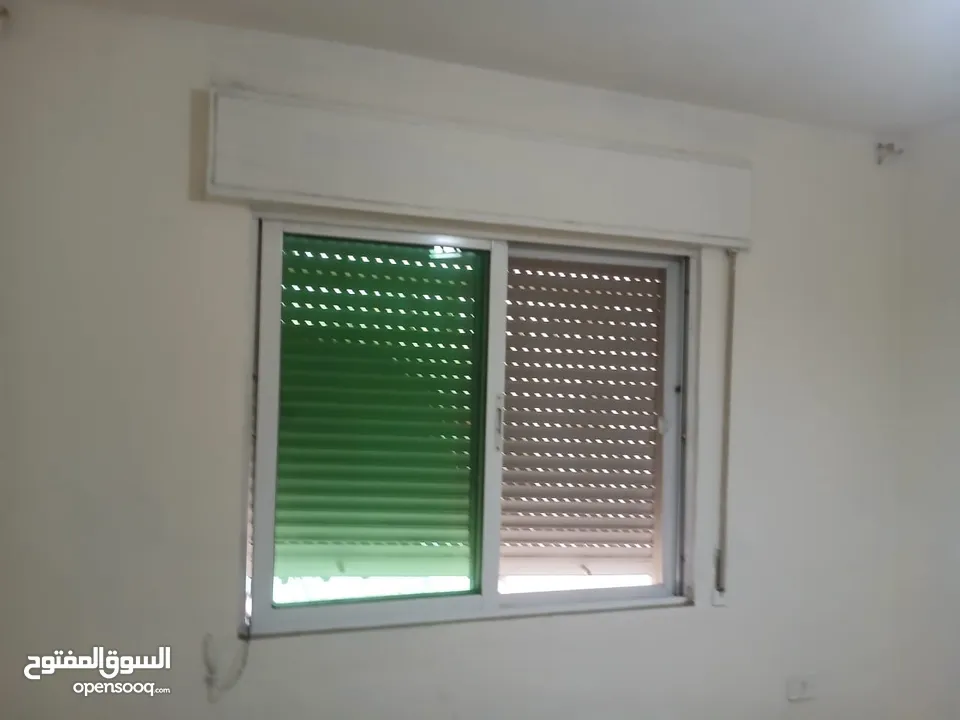 شقة للبيع طابق أول عمان الزهور كاش او تقسيط.