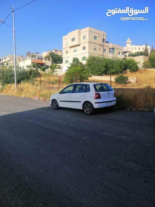 سيارة غولف بولو للبيع بسعر طري بحالة جيدة