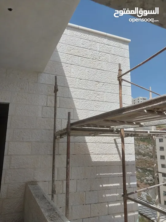 ابو عميد للمقاولاتتكحيل حجر وتلبيس حجر وقصارة داخلي وخارجي وقصارة عتيكوت وعمل شلالات عزل اسطح وجدران