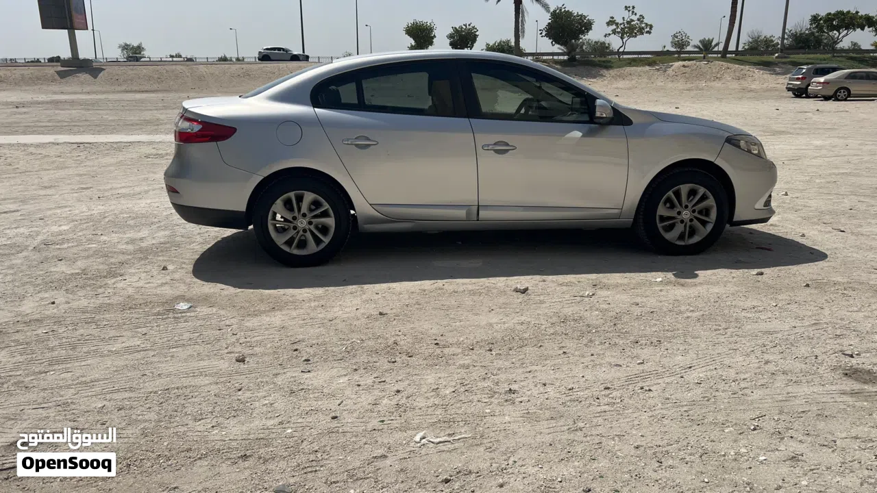 رينو فلوينس 2016 للبيع صيانه توكيل فابريكا Renault fluence 2016 agent maintained originalpaiبالكامل