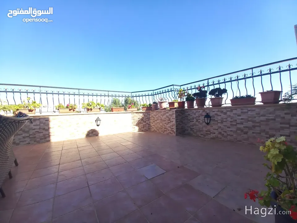 شقة دوبلكس مفروشة للإيجار في دير غبار  ( Property 34690 ) سنوي فقط