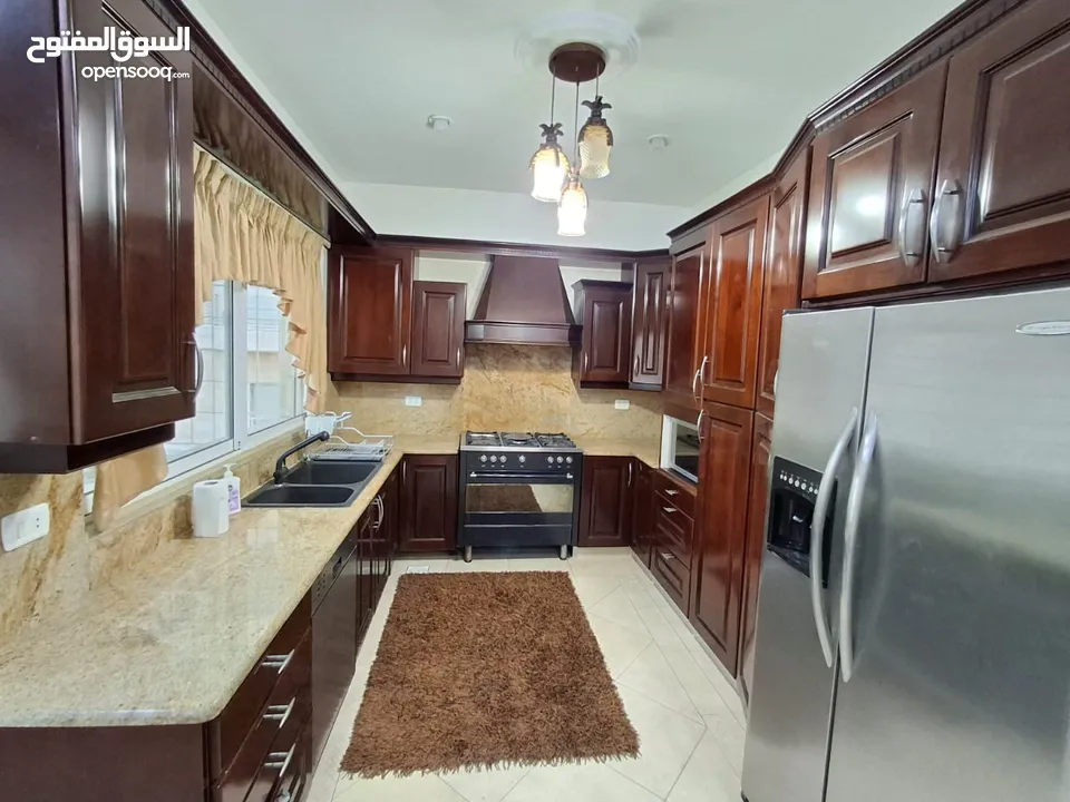 شقة ارضية مفروشة للايجار الشهري والسنوي ثلاث غرف نوم في عبدون