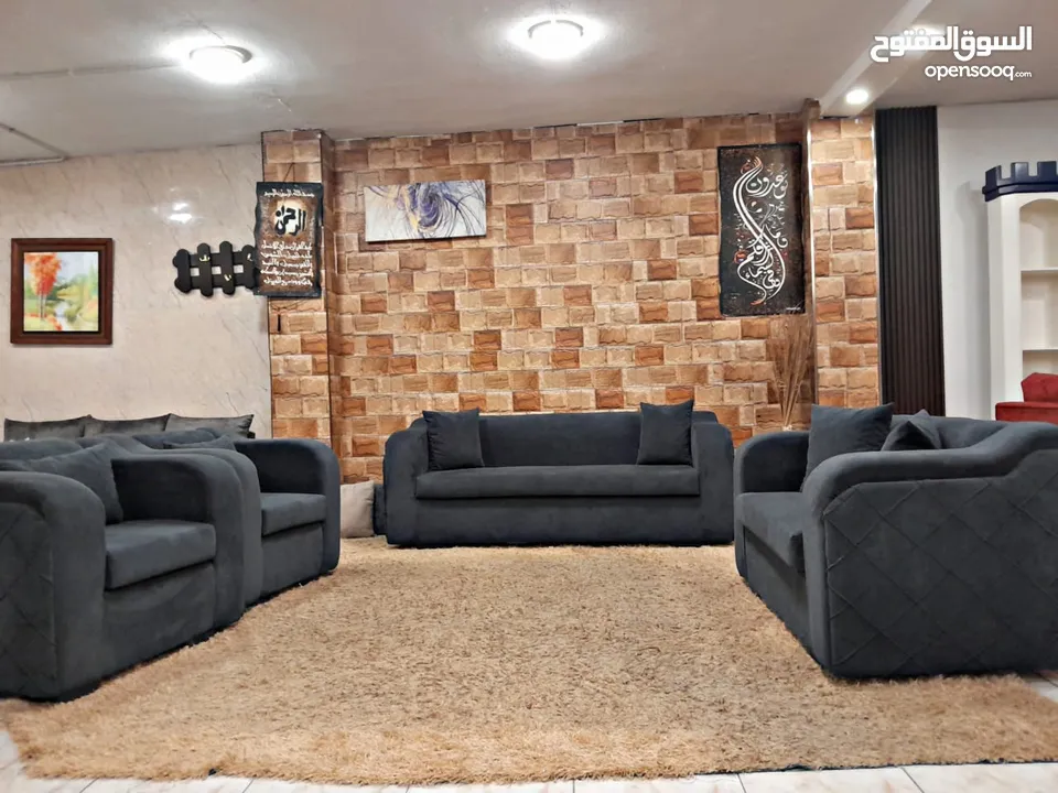 طقمين كنب راقين جداً بجودة عالية وسعر ولا أروع!  تفاصيل بتخلي أي بيت أشيك وأحلى