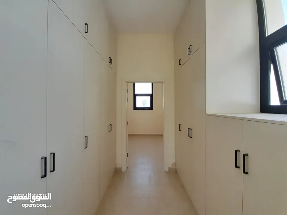 فيلا مودرن 06 غرف  02 صالة  للإيجار مدينة الرياض