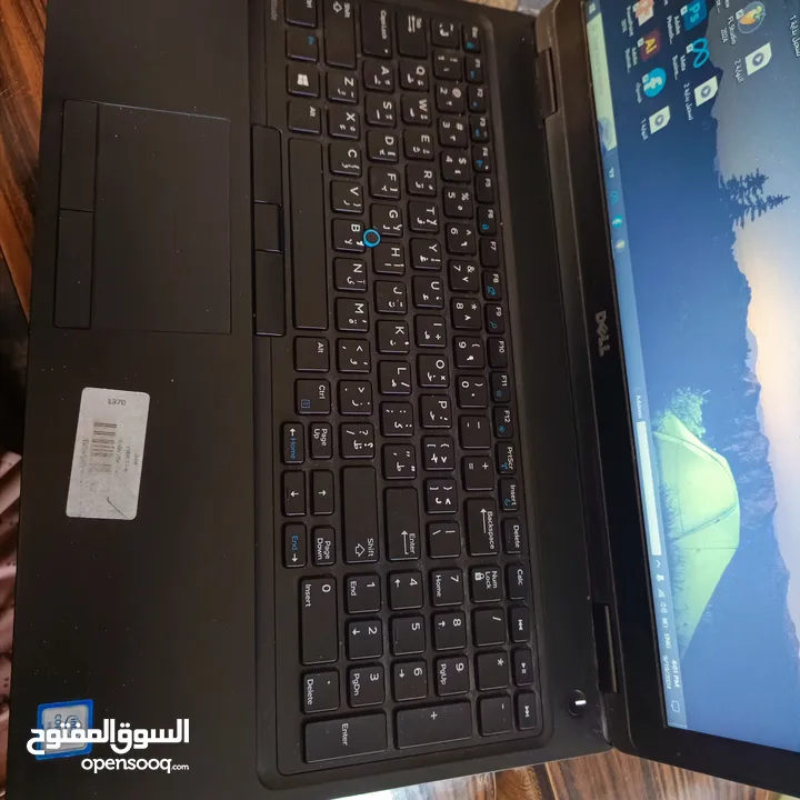 لابتوب Dell للبيع بسعر 250 الف وبي مجال بسيط