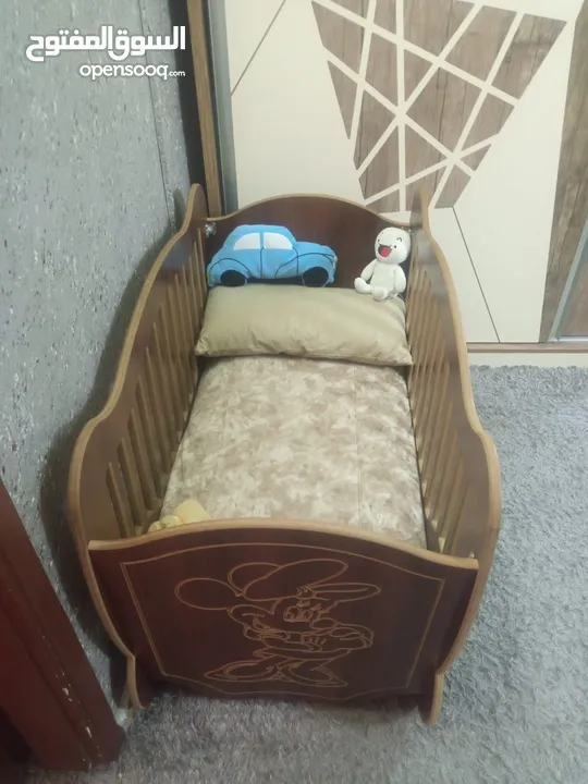 تخت هزاز وتخت من عمر سنه ل7 سنين