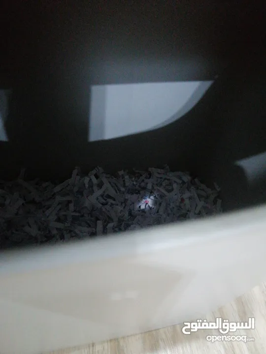 آلة تقطيع الأوراق التي تحتوي على الخصوصية