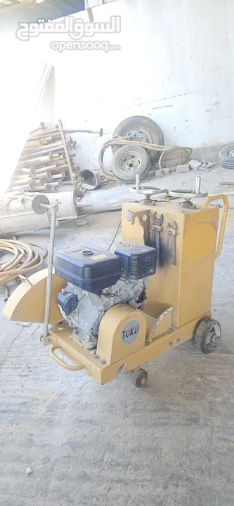 للبيع معدات بناء متنوعة . بوبكت . جنريترات . سكلات .جيكات و الى اخرى