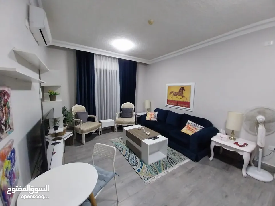 Furnished apartment for rentشقة مفروشة للايجار في عمان منطقة الرابية. منطقة هادئة ومميزة جدا