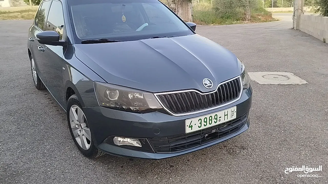 سكودا فابيا 2018 جير عادي متور 1000 تيربو بنزين قطارة بنزين كل 100 كيلو 50شيكل تقريباً