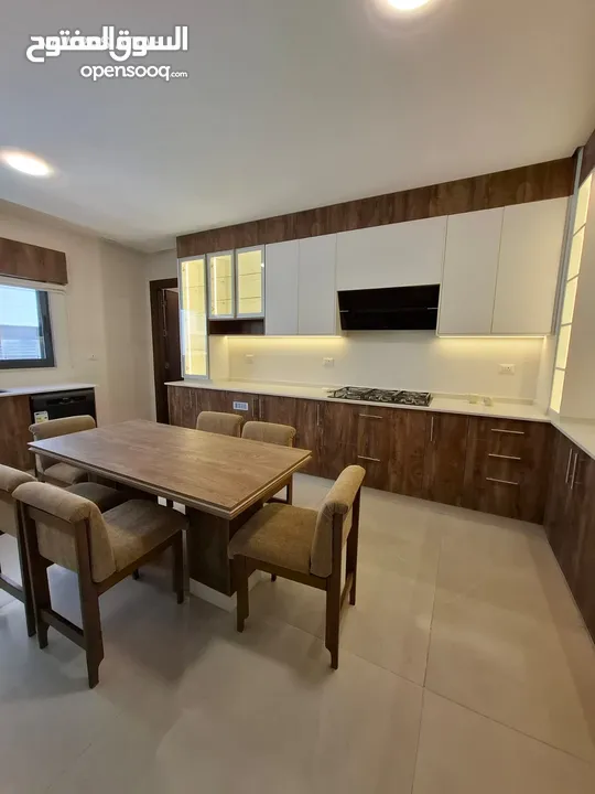 شقة مفروشة فاخرة بتصميم عصري اعلان رقم (O459)