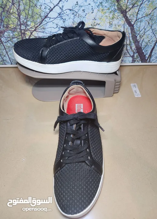 fitflop black shoes : احذية نسائية جزم رياضية - سبورت أسود : مبارك الكبير  القصور (229513086)