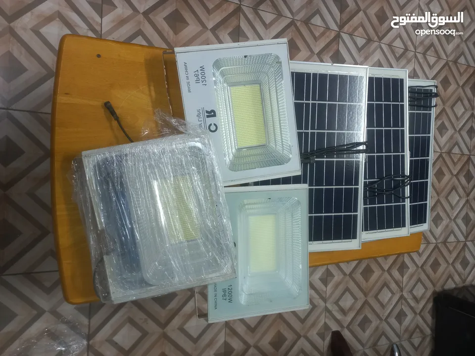 200 watt solar light with panel and remote control