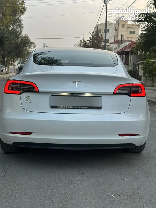 تسلا موديل 3 لون أبيض لؤلؤي 2022 Tesla model 3 . 2022