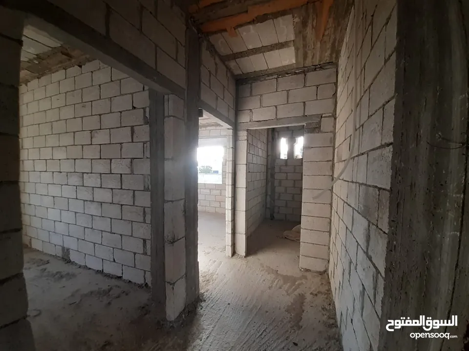 بيت مستقل عظم واجهة حجر مميز للبيع في بيت راس