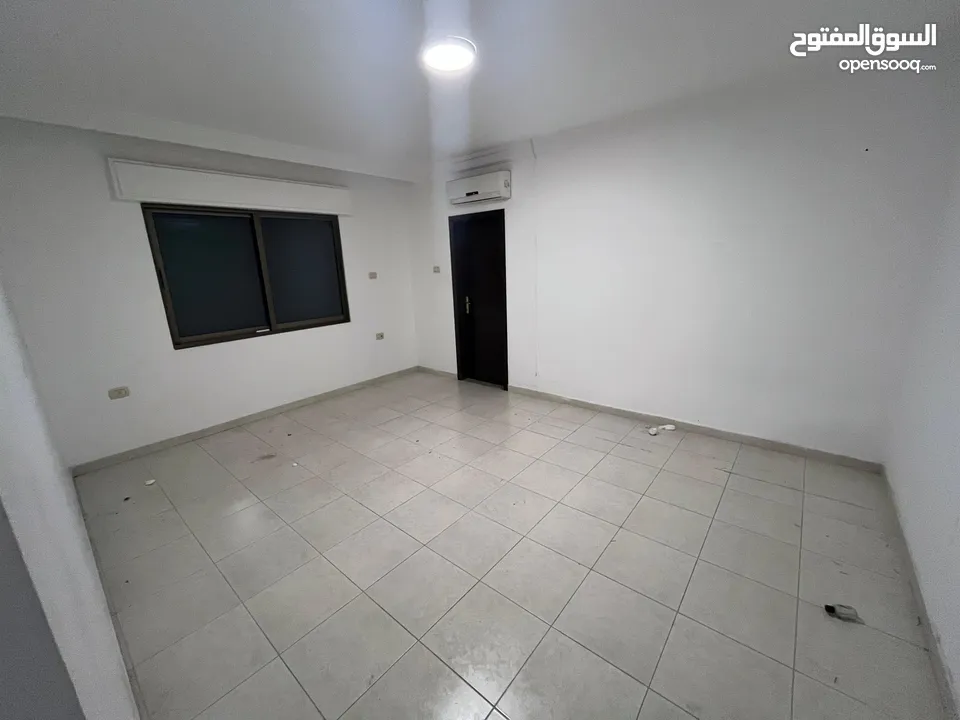 شقة فاخرة سوبر ديلوكس للبيع المستعجل في دير غبار مساحة 108 متر البيع بداعي السفر كاش فقط