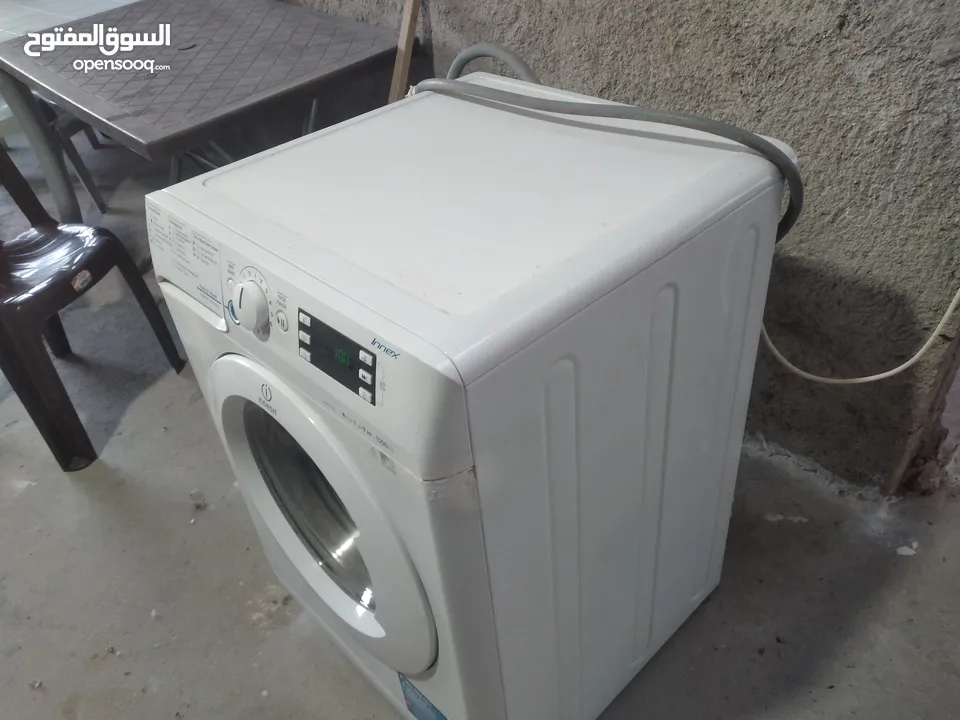 غساله 9 كيلو اندست ايطالي اتوماتيك بحاله جيده