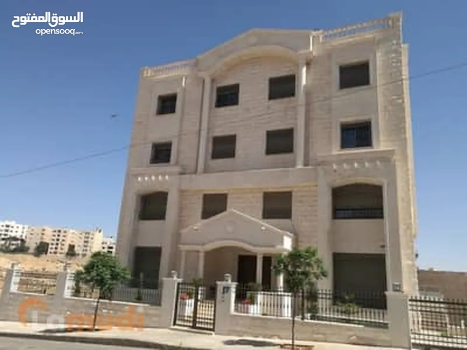 شقق جديده اربعه غرف في جميع مناطق عمان الغربيه ايجار سنوي هيئات  دوبلماسيه سفارات ،مؤثث مع اثاث فخم