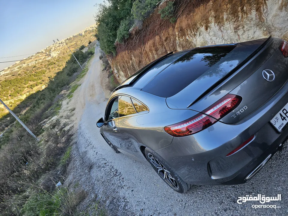 mercedes benz E200 coupe 2021