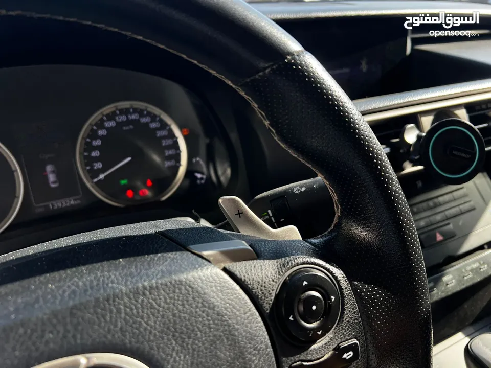 لكزس Lexus IS300h 2016