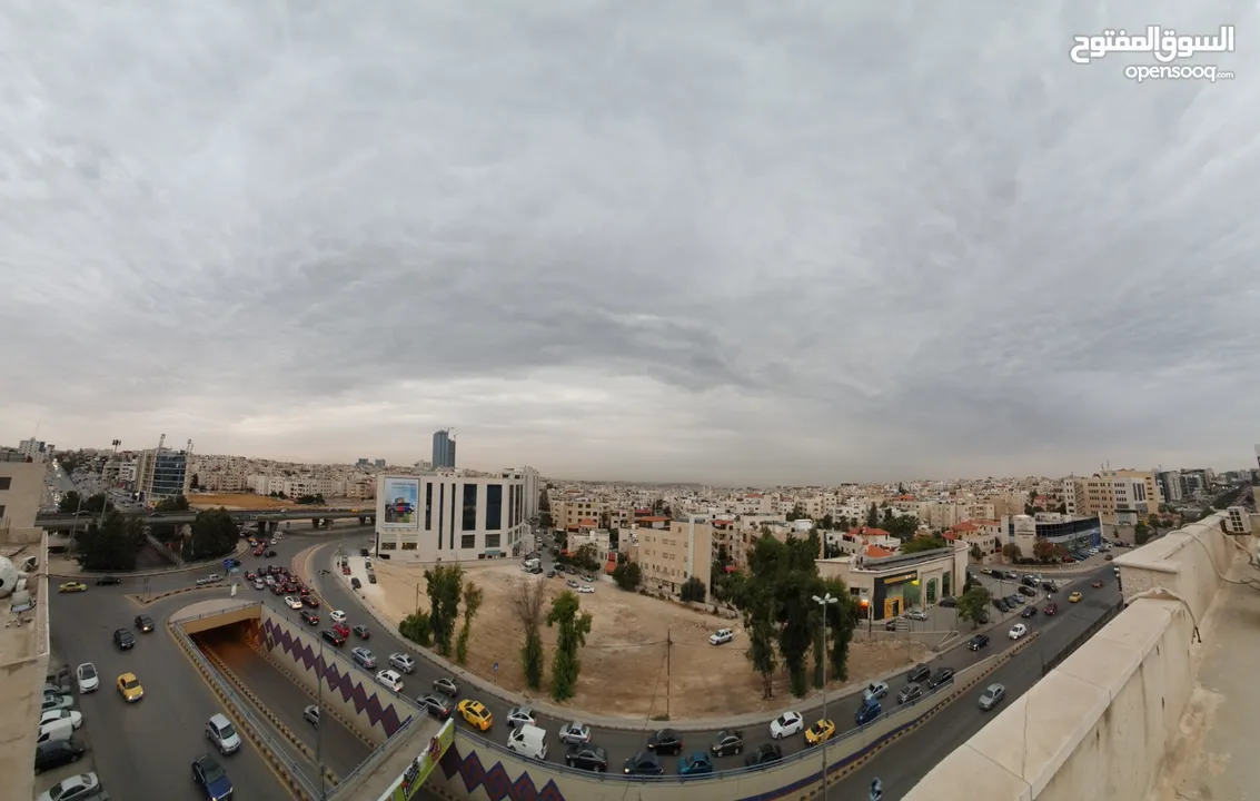 مكتب فاخر للايجار 140م في ام السماق شارع مكة تشطيب مميز مع إطلالة رائعة