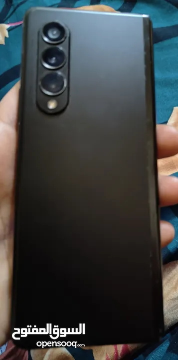 Samsung galaxy fold 3  5G  ( 256 storage ) in good condition ( inside display is not working)