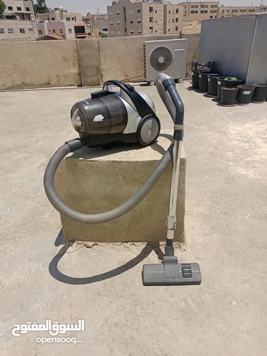 مكنسة كهربائية باناسونيك