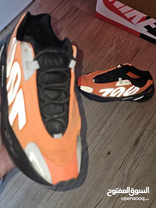 Adidas Yeezy 700 MNVN Orange Size(US):9