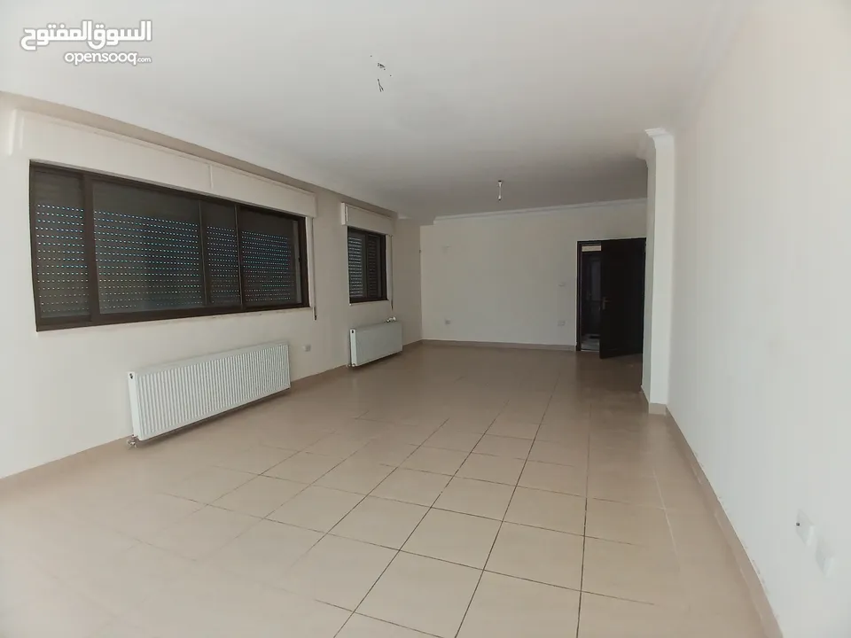 شقه فارغه للايجار سوبر ديلوكس في الجبيهه حي ام زويتينه